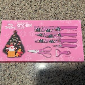 Merry Christmas Corrugated Kitchen Knife Set - Pink